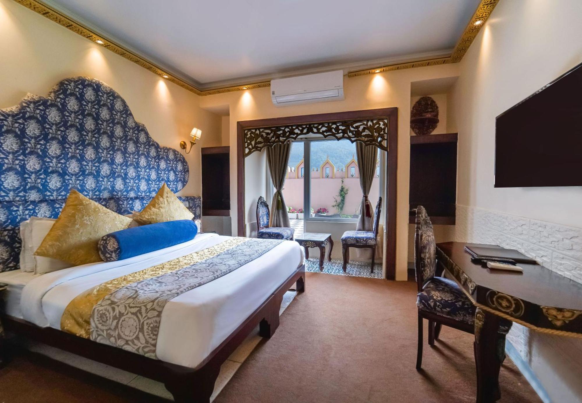 The Neeraj Ganga Heritage Palace ริชิเคช ภายนอก รูปภาพ