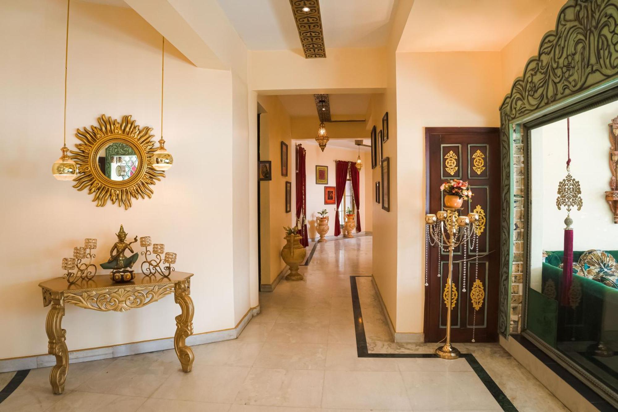 The Neeraj Ganga Heritage Palace ริชิเคช ภายนอก รูปภาพ