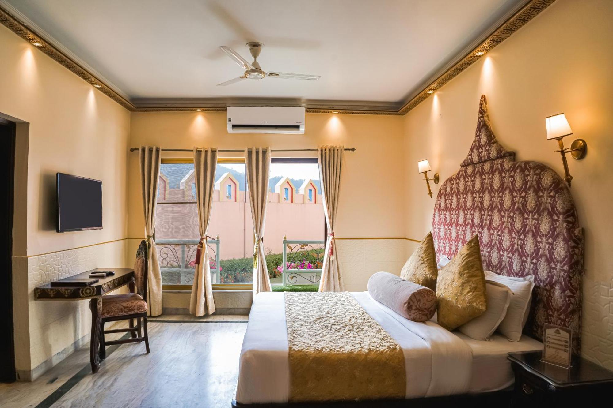 The Neeraj Ganga Heritage Palace ริชิเคช ภายนอก รูปภาพ