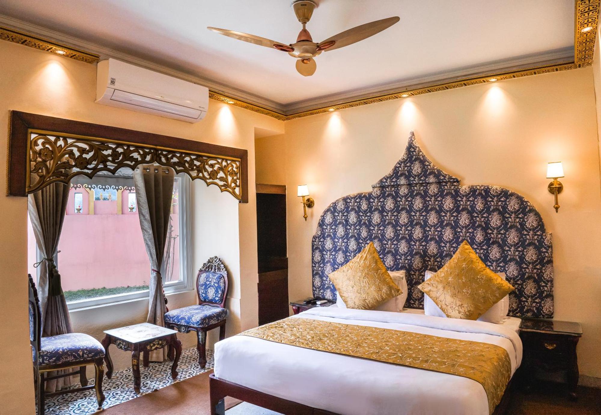 The Neeraj Ganga Heritage Palace ริชิเคช ภายนอก รูปภาพ